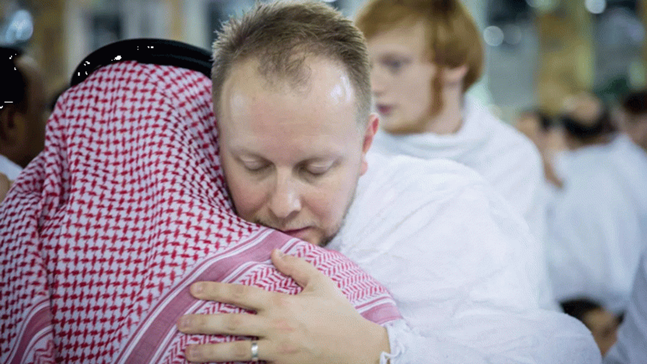 İslam'ı kabul ettikten sonra ilk kez umre yapan Avrupalılar