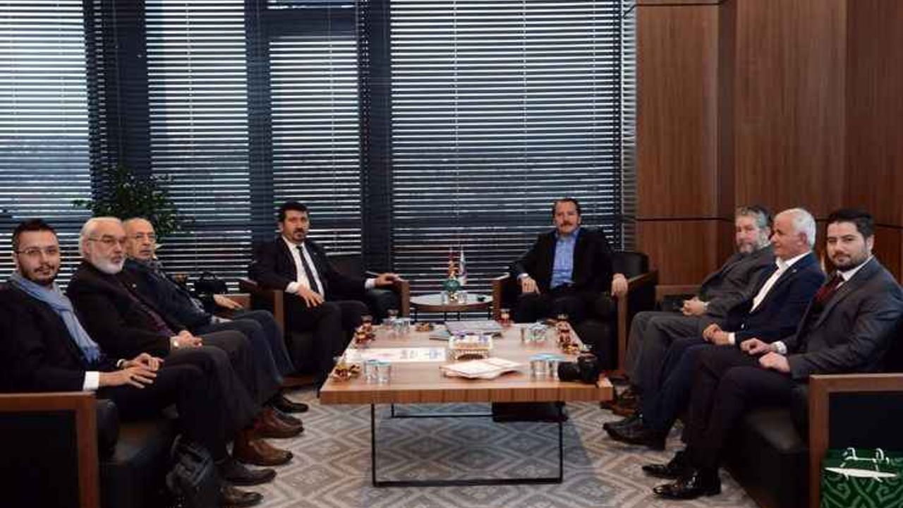 Fikir ve sanat hayatına önemli katkılarda bulunduk