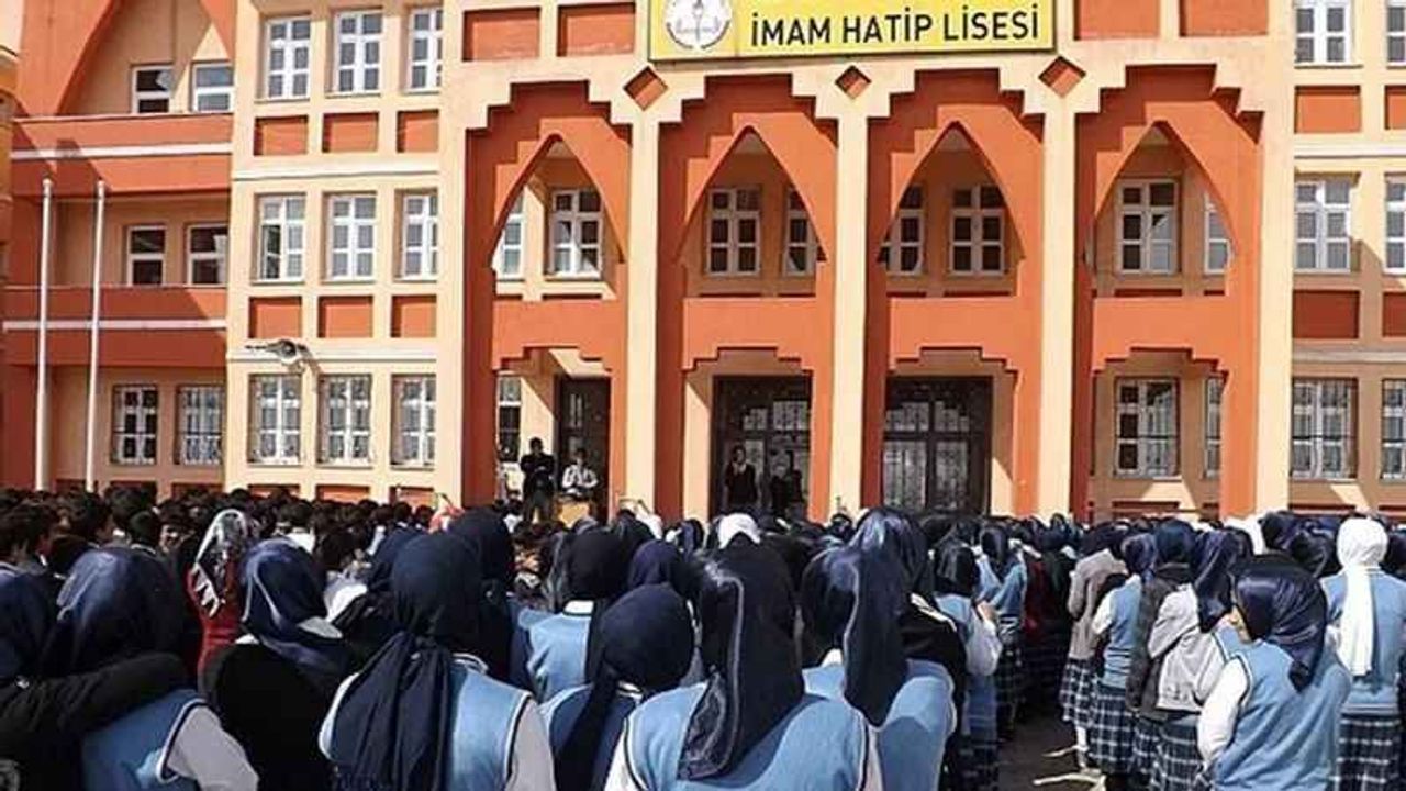 Uluslararası Anadolu İmam Hatip Liseleri… Yazılı ve sözlü sınavla öğrenci alıyor! Yedi kıta aynı çatı altında!