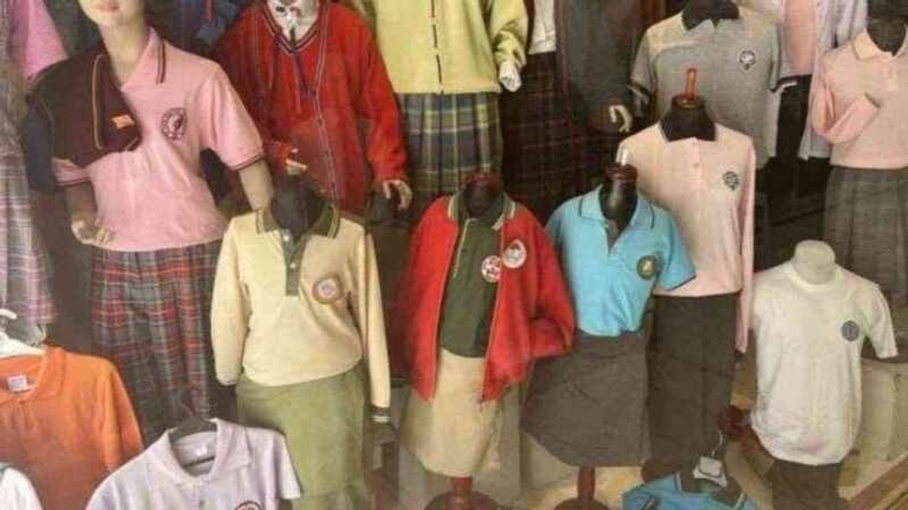 Marka giyenler mobing yapıyordu! Aynı sınıfta statü gruplaşmaları oldu! Okullarda serbest kıyafet neden kaldırıldı? Hangisi doğru hangisi yanlıştı? Milli Eğitim deneme tahtası mı?