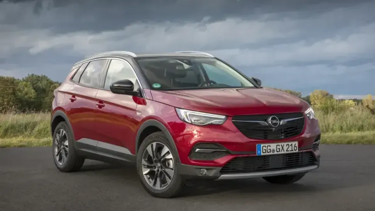 Opel Grandland güncel fiyat listesi! Bu ay alanın 128 bin TL cebinde kalacak