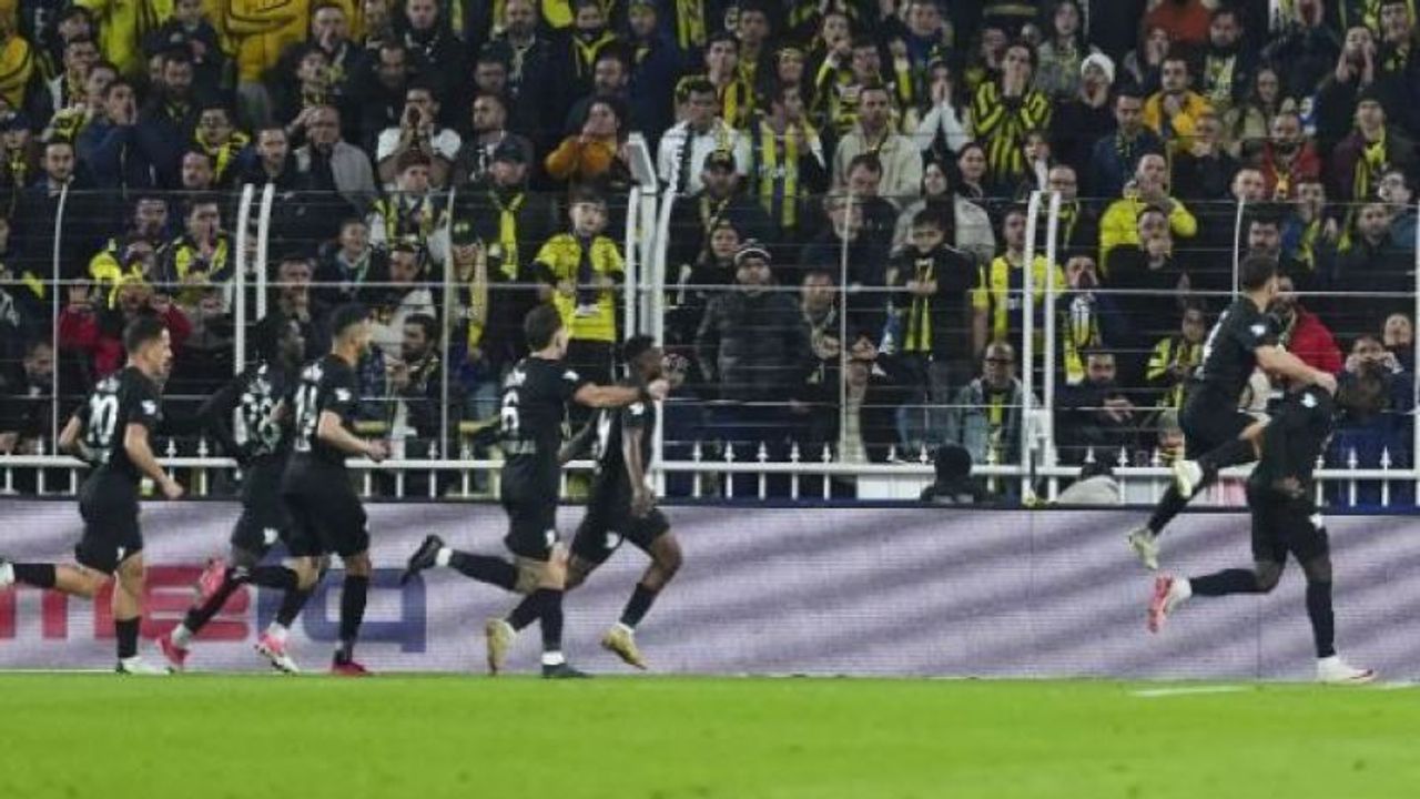 Fenerbahçe, Rizespor'u son dakikada yendi