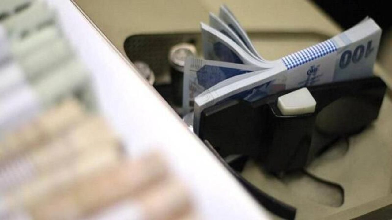 Faize 2 trilyon aktı, bütçe 1,8 trilyon açık verdi... Faize akan bütçe rantiyeyi ihya etti