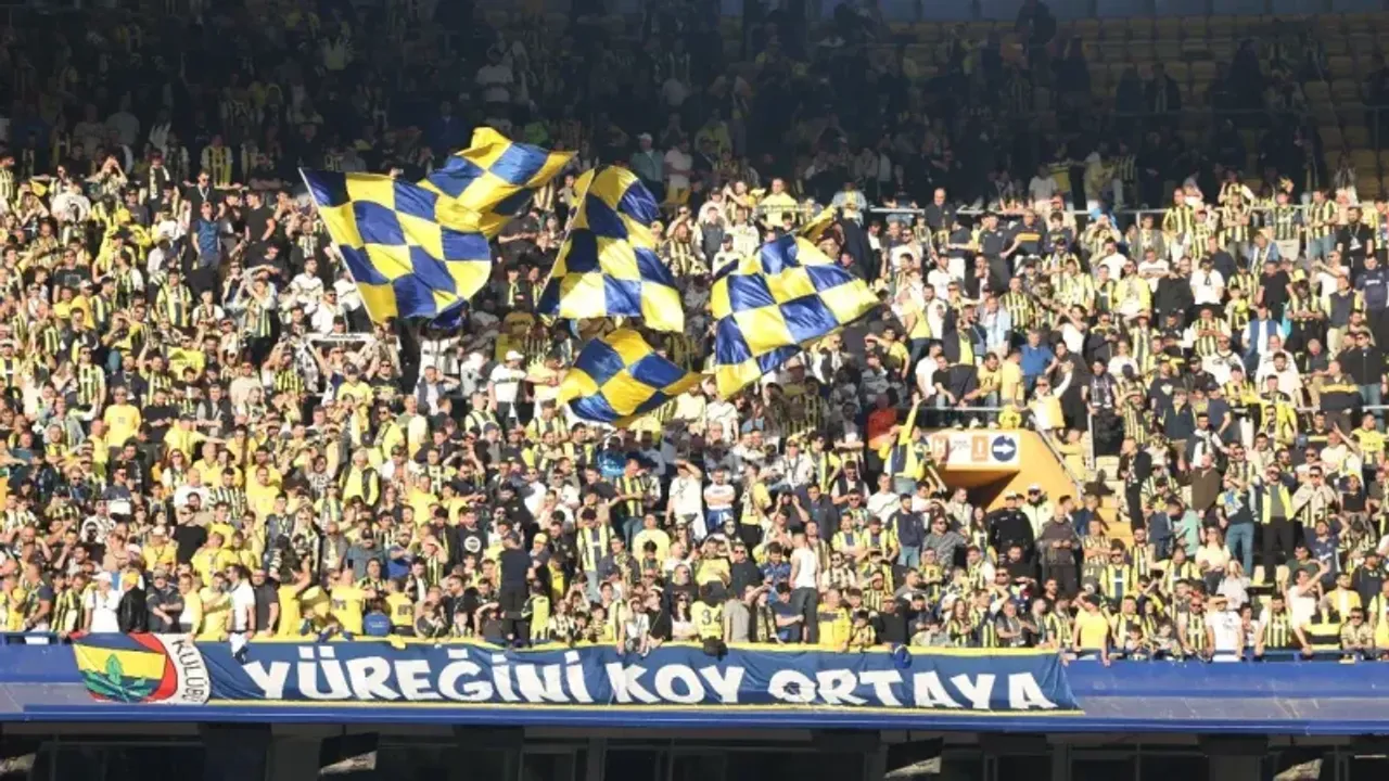 Samandıra'da Fenerbahçeli taraftarlar takıma tepki gösterdi! 