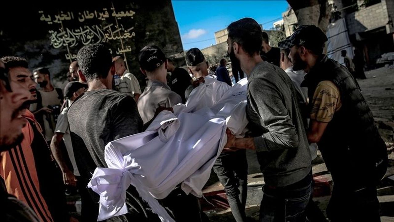 İsrail'in Gazze Şeridi'ne bugünkü saldırılarında biri bebek 35 Filistinli şehit oldu