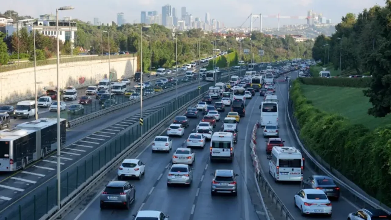 Megakentte haftanın ikinci gününde de trafik kilit! 