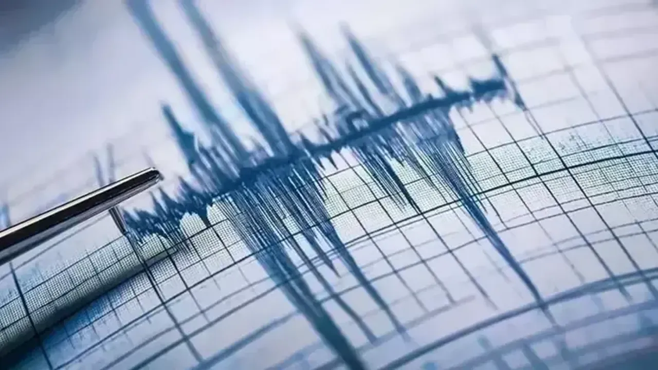 AFAD duyurdu... Ege Denizi'nde 5.1 büyüklüğünde deprem
