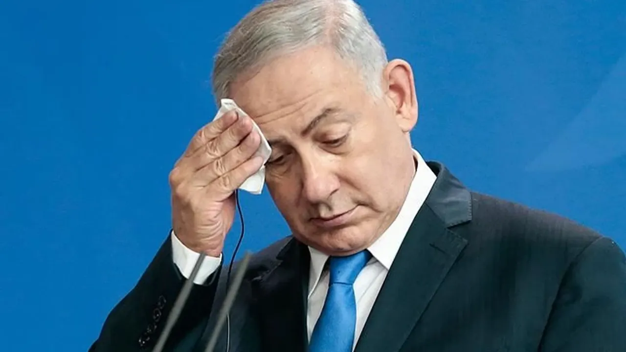 Köşeye sıkışan Netanyahu, yolsuzluk duruşmasının ertelenmemesine ateş püskürdü