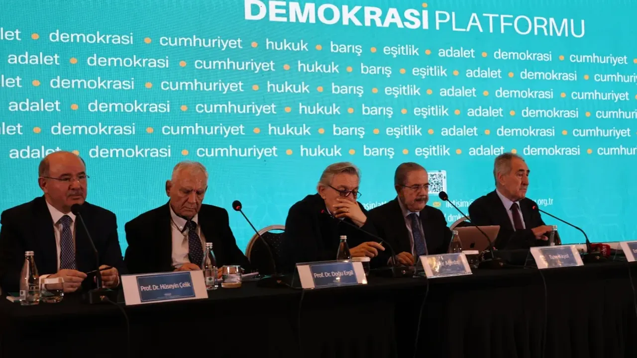 Eski AK Partili Bakan'dan sert sözler: ''Türk tipi Başkanlık Sistemi felaketimiz oldu!''