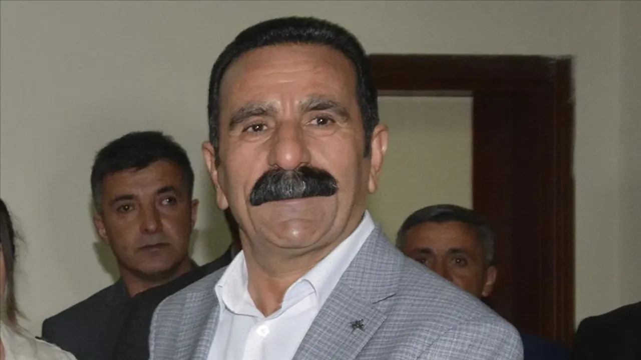 Kayyum atanan Hakkari Belediyesi davasında karar:  Mehmet Sıddık Akış'a 19 yıl hapis
