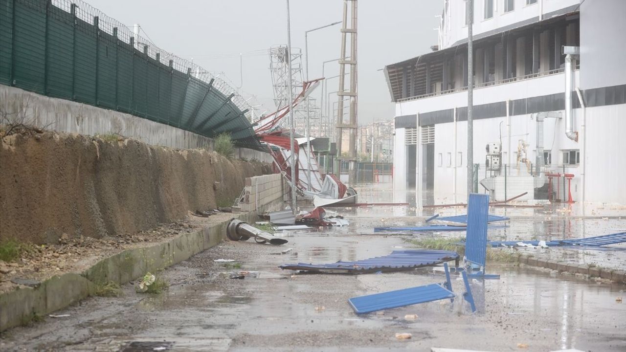 Gaziantep'te süper hücre felaketi: 23 yaralı, 39 okul tatil edildi