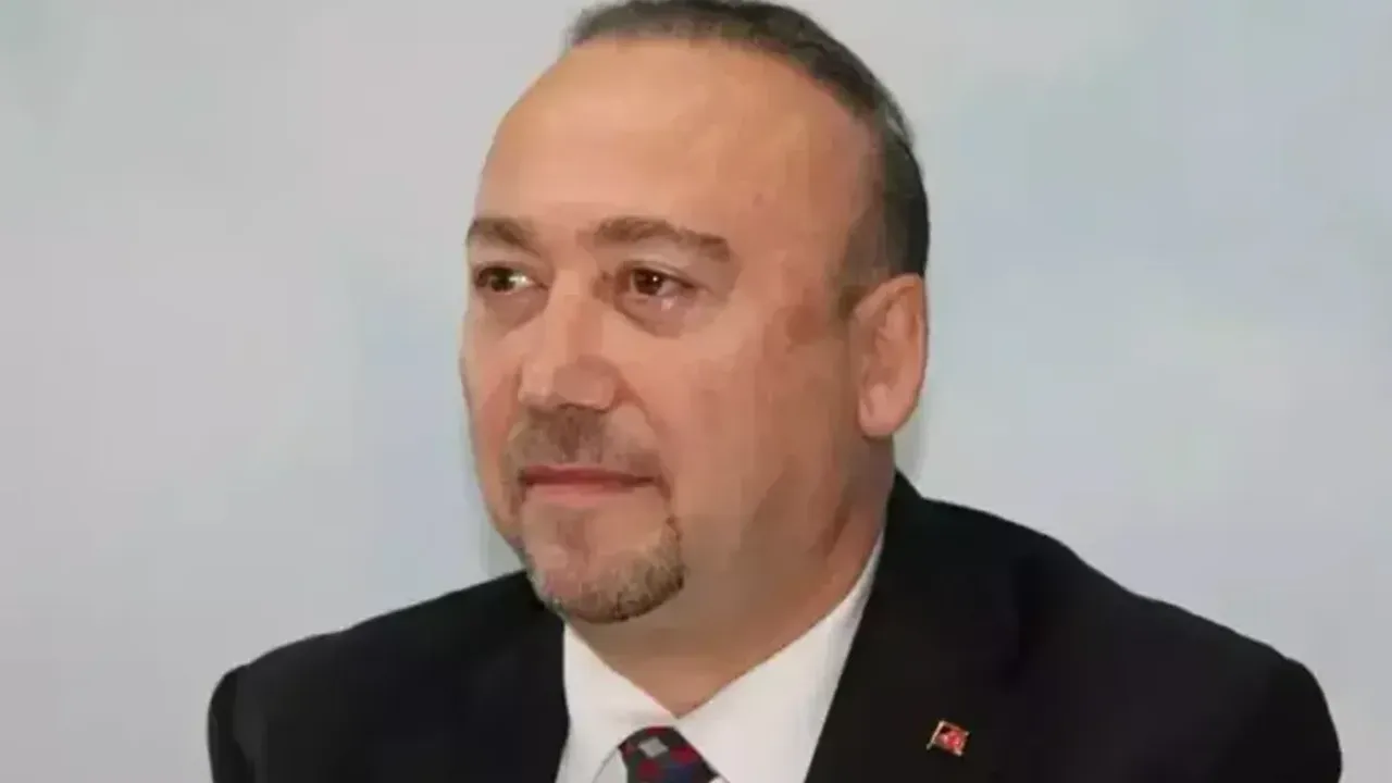 Görevinden uzaklaştırılmıştı: Uşak Belediye Başkanı Özkan Yalım, CHP'den ihraç edildi!