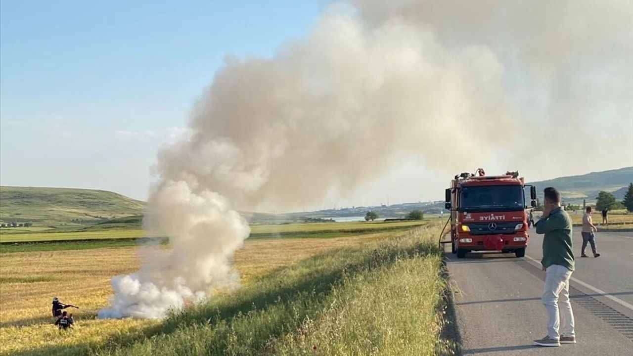 Kilis'te devrilen otomobildeki 7 kişi yaralandı