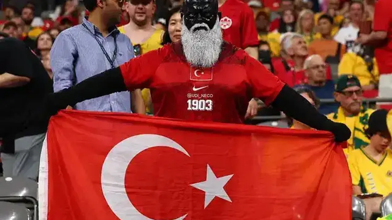 Tribünleri sallayan Udi Neco kimdir? Gerçek hali şaşırttı