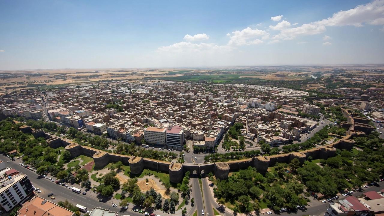 Diyarbakır'a korku değil güven hakim olmalı