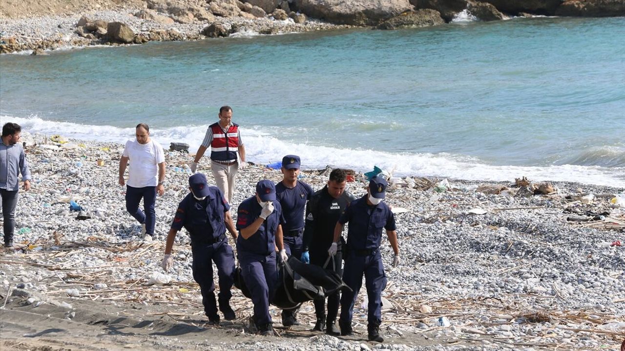 Hatay'da denizde erkek cesedi bulundu