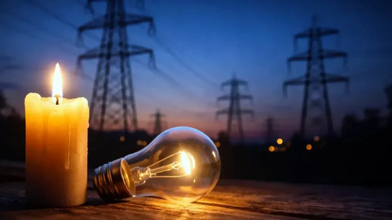 25 Ağustos İzmir Elektrik Kesintisi Saatleri Belli Oldu: Hangi İlçe ve Mahallelerde Elektrik Kesilecek, Kesinti Kaç Saat Sürecek?