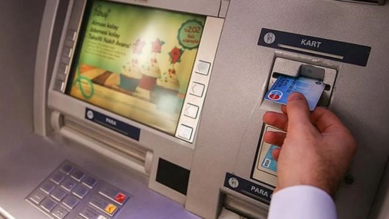 Kredi kartından nakit çekenlerin kartları kapanabilir
