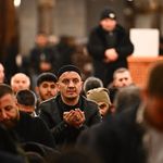 'Üç Aylar'ın müjdecisi Regaip Kandili’nde camiler doldu: Eller semaya açıldı