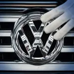 Volkswagen'de kriz büyüyor: 50 bin işçiden grev resti