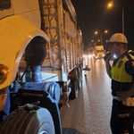 Bursa'da freni patlayan kamyon polis ekiplerinin yardımıyla durduruldu