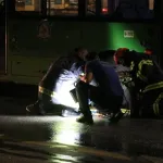 Denizli’de elektrikli bisikletten savrulan kadın otobüsün altında kaldı