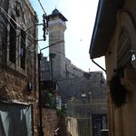 Mukaddesat ayaklar altında! İşgalci rejim Harem-i İbrahim'e kilit vurdu, Hamas ümmeti kıyama çağırdı: "Kınamayı bırakın, harekete geçin!"