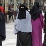 O ülkede İslâm düşmanlığı kanunlaştı: Peçe ve burka yasağı resmen onaylandı!