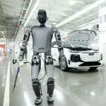 Otomotivde devrim: Konuşan robotlar fabrikalara giriyor