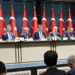 Bu arada sonuna kadar haklı! Rantiye kollanırken, milyonlarca esnaf iflasın eşiğinde! Manşetler yetersiz kalınca Yeni Şafak tam sayfa isyan etti!