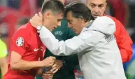 Arda Güler ve Montella arasında eğlenceli anlar! Saçını bozdu kaçtı
