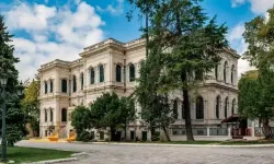 Yıldız Sarayı nasıl yağma edildi? 450 bin altın lira, inciler, 90 bin banknot lira... Beş gözlü çekmece içerisinde elmas, yakut, zeberced... Osmanlı'nın son döneminde bir utanç sayfası!