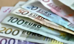 Dolar ve Avro'da hafta başlangıcı: İşte ilk rakamlar