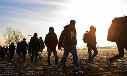 Kırklareli'nde insan kaçakçılığına darbe: Kamyonet kasasında 9 göçmen yakalandı!