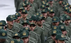 İran Devrim Muhafızları İstihbarat Başkanı ve iki general hayatını kaybetti
