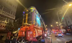 Fatih'te otelde çıkan yangın söndürüldü 