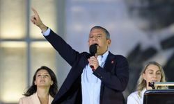 Ekrem İmamoğlu'nun tutukluğunun 100. günü... Özgür Özel: Bin yerde operasyon yapsan bin yerde direneceğiz