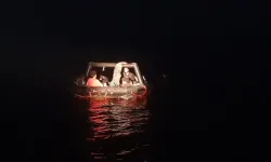 İzmir açıklarında göçmen trafiği: 21 kişi kurtarıldı