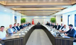 Bakan Uraloğlu, taksi sektörü temsilcileriyle bir araya geldi
