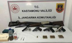 Silah kaçakçılarına Taşköprü'de jandarma darbesi: 4 gözaltı!