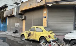İzmir'de çöplükte çıkan yangında 6 araç zarar gördü