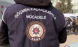 Bursa'da göçmen kaçakçılığı operasyonu: Gişede durdurulan araçta 3 kişi yakalandı!