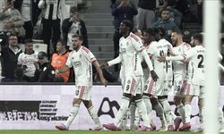 Beşiktaş 3 puanı 3 golle aldı
