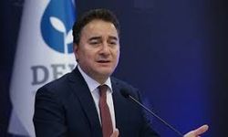 Babacan: "Türkiye'de tatlı bir yönetim değişimine ihtiyaç var"