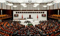 Irak ve Suriye'ye asker gönderme tezkeresinin süresinin 3 yıl daha uzatılmasına ilişkin tezkere kabul edildi