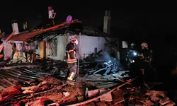 Çorum'da çıkan ev yangınında 7 kişi dumandan etkilendi