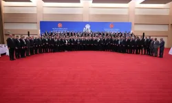 Devlet Bahçeli, MHP'li belediye başkanlarıyla yemekte bir araya geldi