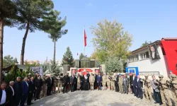 Siirt'te helikopter kazasında şehit olan 17 asker anıldı