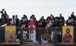 Gazeteler Papa’nın İznik ziyaretini ve ayin yapmasını nasıl gördü