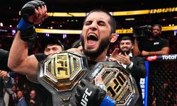 Müslüman sporcu Islam Makhachev UFC'de iki farklı sıklette şampiyon oldu